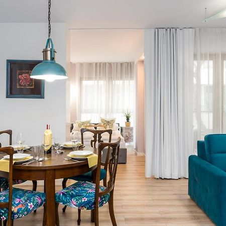 Villa Venecja Apartment Chwaliszewo With Free Garage City Center By Noclegi Renters Poznan Bagian luar foto