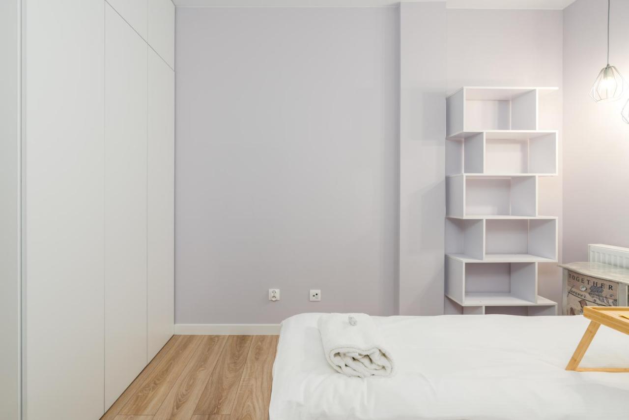 Villa Venecja Apartment Chwaliszewo With Free Garage City Center By Noclegi Renters Poznan Bagian luar foto